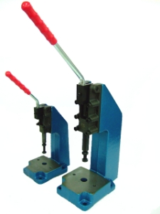 Toggle Presses incorporate a Push-Pull toggle clamp